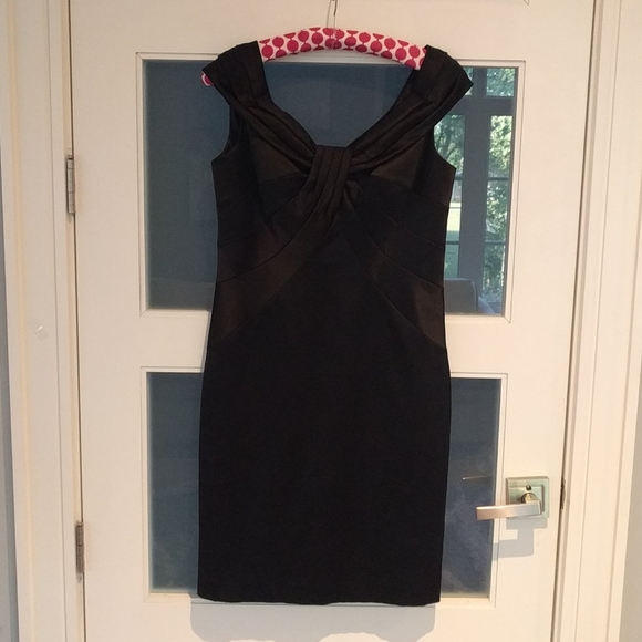 Beautiful  black dress by Brian Bailey 🌸🌼🌼🌸🌼 - Picture 2 of 13